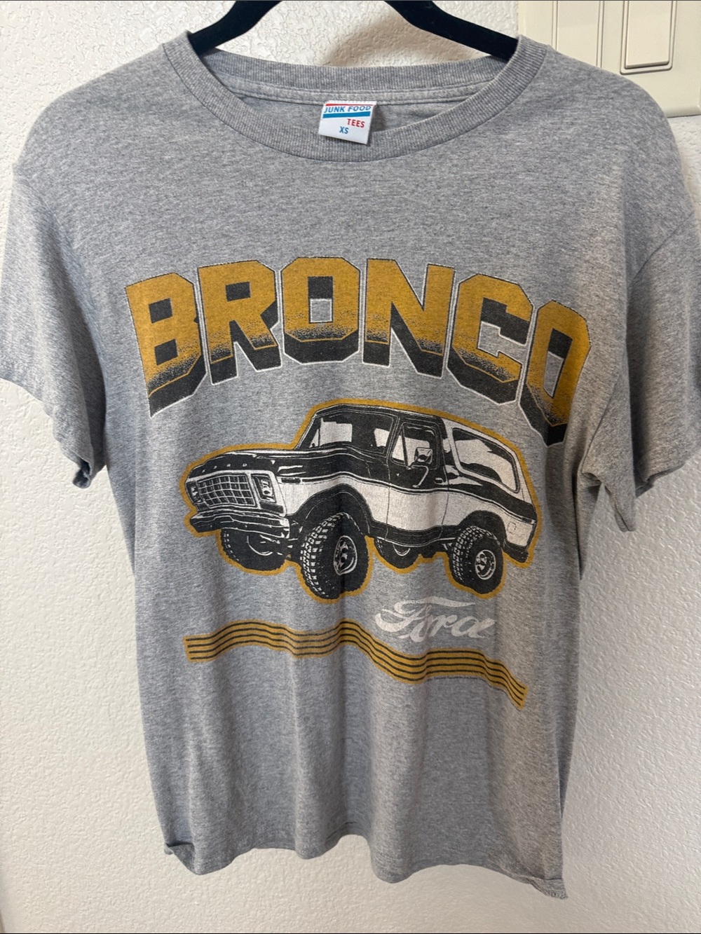 Men’s Gray 'Bronco' Graphic Tee